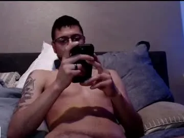 roouse – webcam model profile photo Image 14