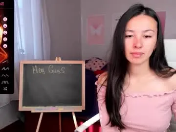 melaniepavan – webcam model profile photo Image 3