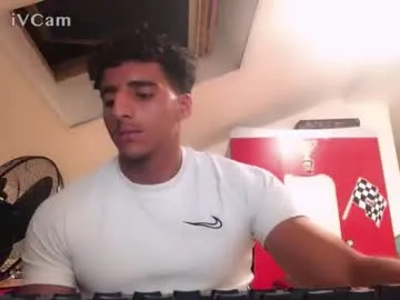 DomManlyGuy – webcam model profile photo Image 11