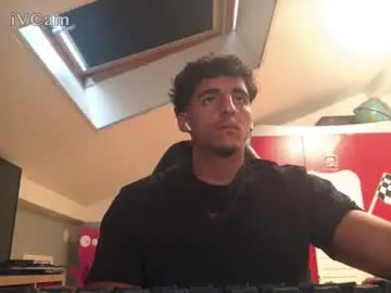 DomManlyGuy – webcam model profile photo Image 14