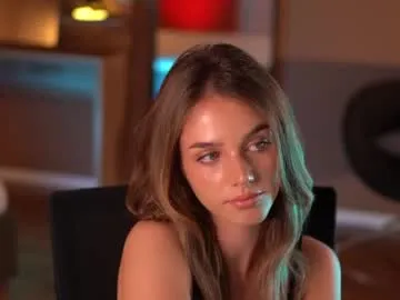 bisexualmilf – webcam model profile photo Image 16