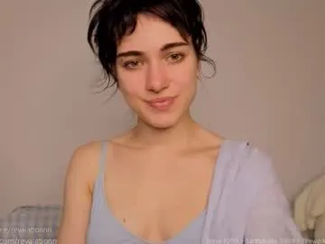 HopeHeaven – webcam model profile photo Image 6