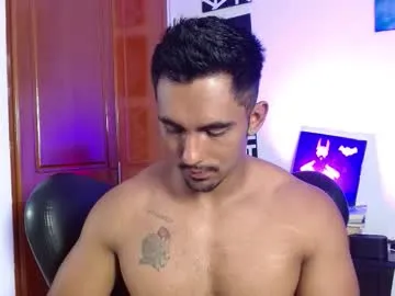 PabloArena – webcam model profile photo Image 2