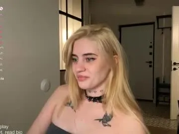 kira21_13 – webcam model profile photo Image 13