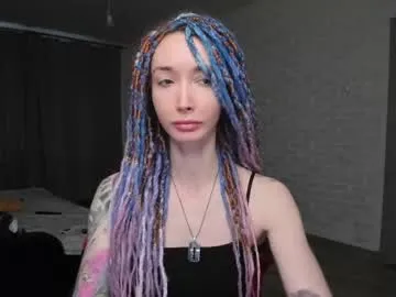 LunaSilk – webcam model profile photo Image 6