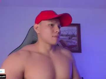 little_sweet_18 – webcam model profile photo Image 5