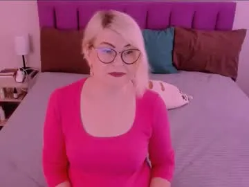 chiquitabures – webcam model profile photo Image 4