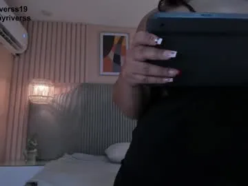 TwinksNextDoor – webcam model profile photo Image 12