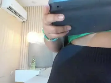 TwinksNextDoor – webcam model profile photo Image 2