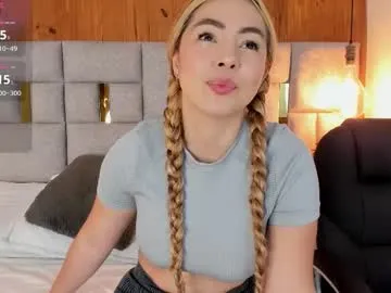 TwinksNextDoor – webcam model profile photo Image 11