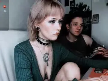 fflloowweerr – webcam model profile photo Image 16