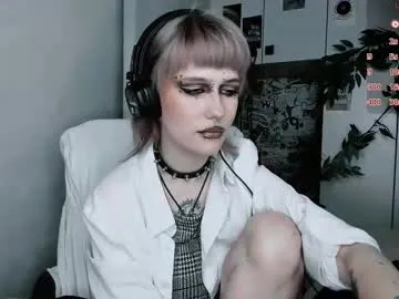 fflloowweerr – webcam model profile photo Image 5