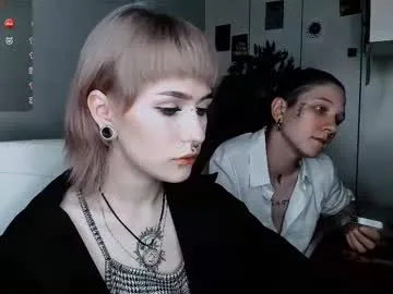 fflloowweerr – webcam model profile photo Image 8