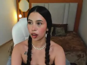 roouse – webcam model profile photo Image 17