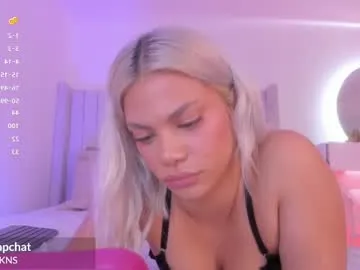 mysthush – webcam model profile photo Image 17