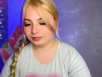 shy_blondiee Image 10
