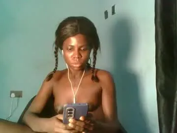 pricillahoinacki – webcam model profile photo Image 6