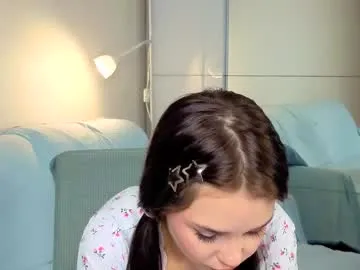 Ecnoyeb – webcam model profile photo Image 13