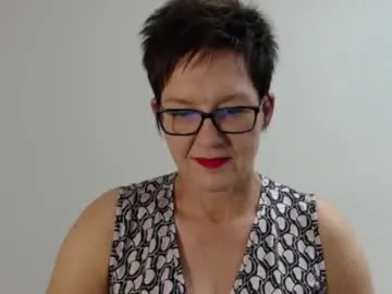 bisexualmilf – webcam model profile photo Image 15