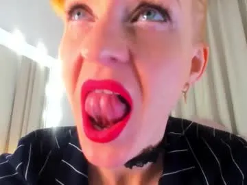 WitchAnnie chat room preview Image 18