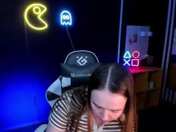 TwinksNextDoor – webcam model profile photo Image 14