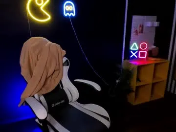 TwinksNextDoor – webcam model profile photo Image 16