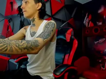 mylaweb – webcam model profile photo Image 6