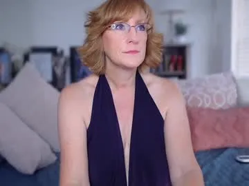 bisexualmilf – webcam model profile photo Image 12