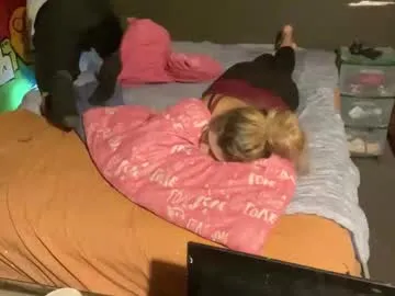 PumaShyXD chat room preview Image 10