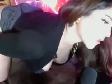 hornyshow_tv – webcam model profile photo Image 12