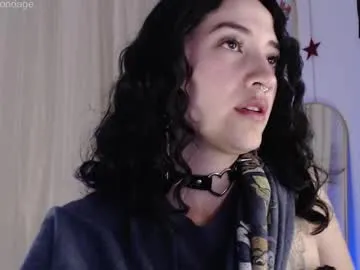 oletaguinyard – webcam model profile photo Image 15