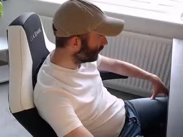 bisexualmilf – webcam model profile photo Image 11