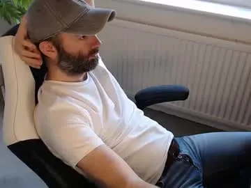 bisexualmilf – webcam model profile photo Image 12