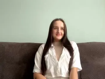 tinykissme – webcam model profile photo