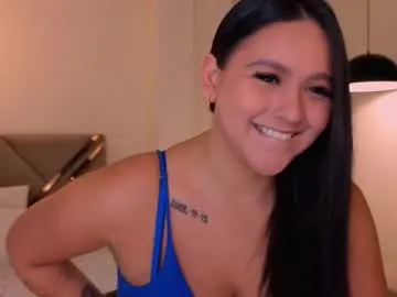 ommnia – webcam model profile photo Image 13