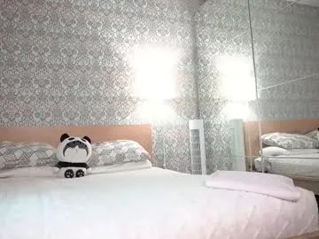 loving_ladies – webcam model profile photo Image 9