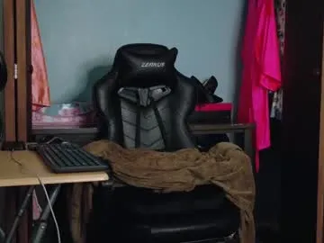 evelynloveshy – webcam model profile photo Image 16