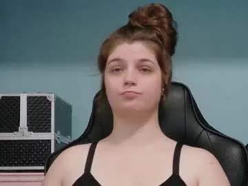 evelynloveshy – webcam model profile photo Image 4