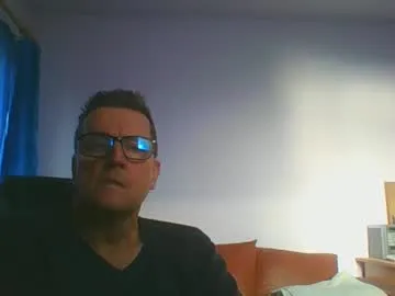 ulmeni4 – webcam model profile photo