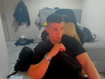 Benjamin_show – webcam model profile photo Image 10