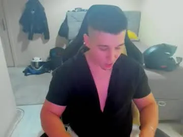 Benjamin_show – webcam model profile photo Image 9