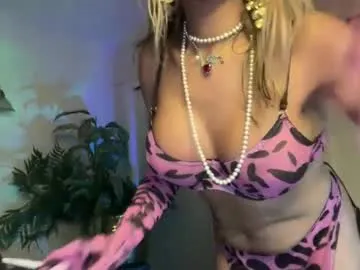 trainwithme – webcam model profile photo Image 9