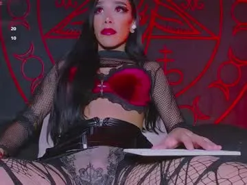 little_poetryy – webcam model profile photo Image 9