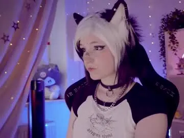 zui_lu – webcam model profile photo Image 11