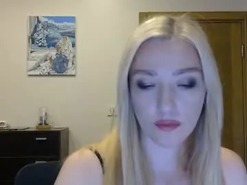 IORio2 – webcam model profile photo Image 18