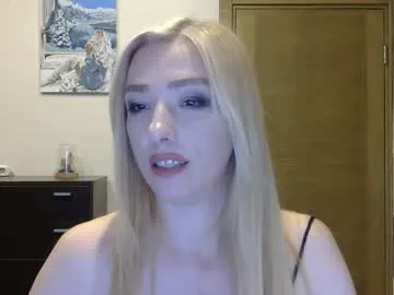 IORio2 – webcam model profile photo Image 19