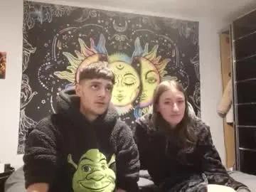 roouse – webcam model profile photo Image 5