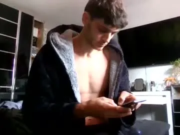 roouse – webcam model profile photo Image 9