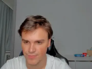 novaseraphic – webcam model profile photo Image 3