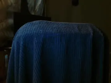 YU-KI00 – webcam model profile photo Image 4